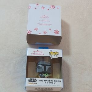Hallmark Star Wars Mandalorian & Grogu Ornament - Black and Green